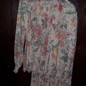 BEAUTIFUL FLORAL PRINTED SKIRT AND BLOUSE SET